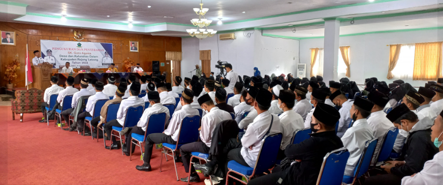 kukuhkan 156 Guru Agama