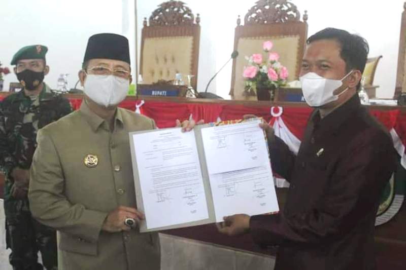 Rapat Pripurna DPRD Seluma Dengan Agenda Pembentukan Perda Tahun 2021
