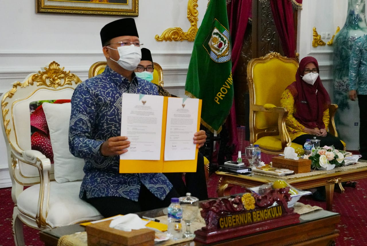 Gubernur Terima LHP, Siap Tindaklanjuti Rekomendasi BPK