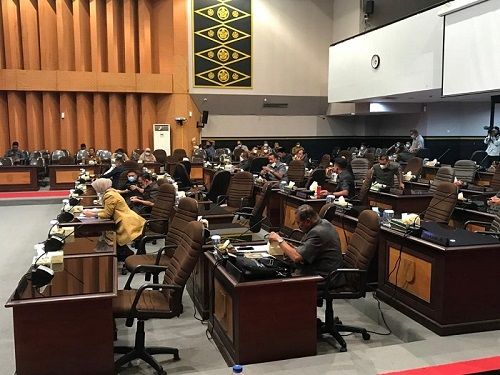 Rapat Paripurn a DPRD dan Pemkot