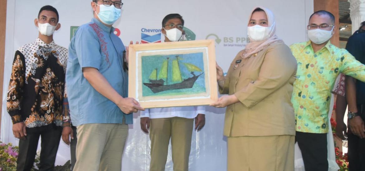 Bupati Kasmarni Launching Forum Bank Sampah Kabupaten Bengkalis