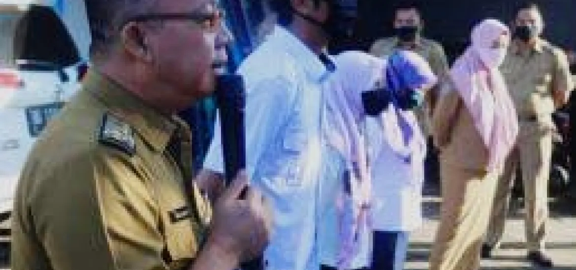 Plt Kadis Kominfosan Beri Reward saat Apel Pagi Sebagai Bentuk Apresiasi Kinerja ASN dan PTT