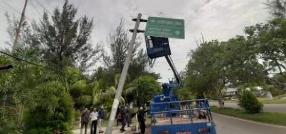 Berpotensi Akan Bahayakan Warga, Dinas Perhubungan Kota Robohkan RPPJ