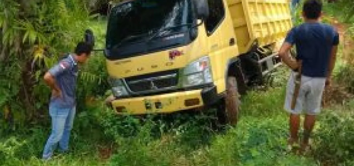 Polsek Air Besi Polres Bengkulu Utara Temukan Mobil Truk Yang dilaporkan Hilang