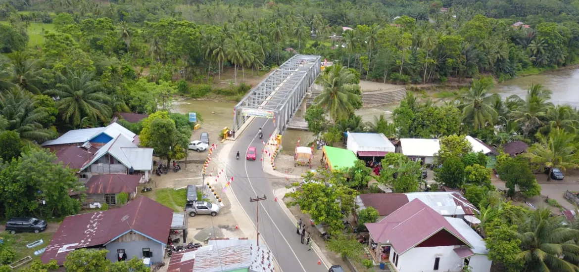 Lebih 40 Tahun Diidamkan, Kini Masyarakat Bisa Nikmati Jembatan Tanjung Agung Palik Bengkulu Utara