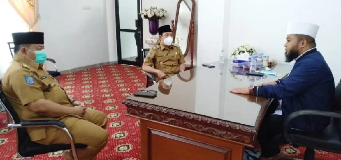 Walikota Bengkulu Pilih Berkantor di Masjid