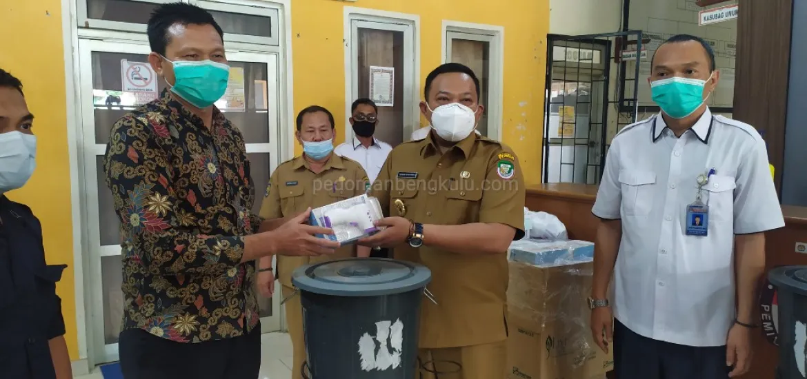 KPU Hibahkan Peralatan Prokes ke Pemkab Seluma