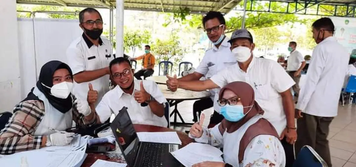 Seluruh ASN Dan Honorer Dinas PUPR Kota Bengkulu Menjalani Vaksinasi Covid-19