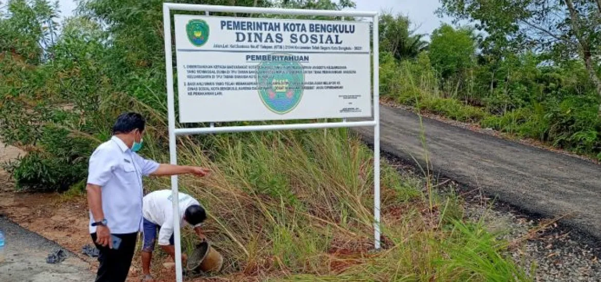 Permudah Pendataan Ahli Waris, Dinas Sosial Kota Bengkulu Pasang Plang di Pemakaman Pemkot