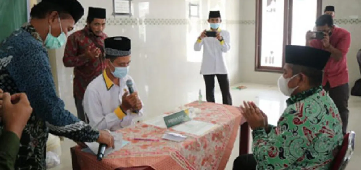 Bupati Siak Serahkan Zakat Maal di UPZ Dayun