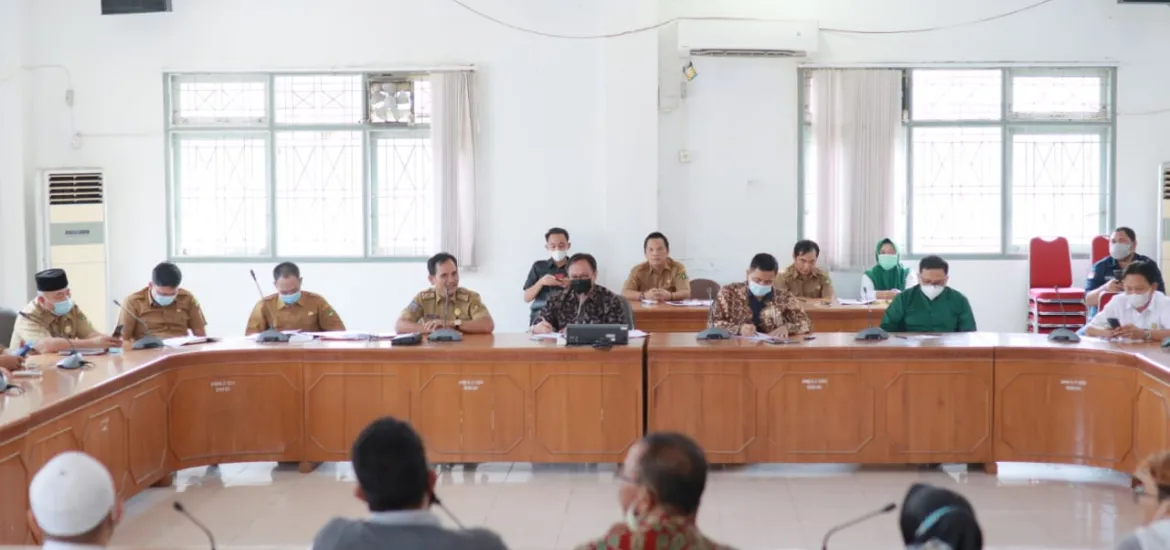 Pimpinan dan Anggota DPRD BS Terima Aspirasi Honorer Katagori 2