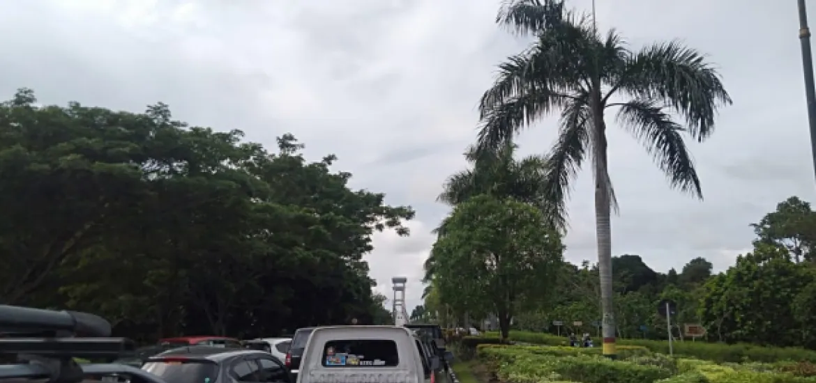 Banyak Wisatawan Datang ke Siak, Tim Satgas Perketat Pos Penyekatan di Jembatan TASL