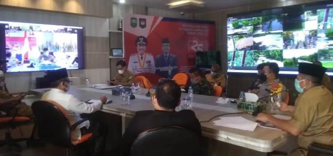 Rapat Virtual dengan Seluruh Camat, Pemkab Siak Targetkan Sukses Vaksinasi Massal Hingga Tingkat Desa