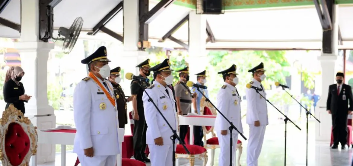 Bupati Alfedri – Wabup Husni Merza Dilantik Gubernur Riau Syamsuar