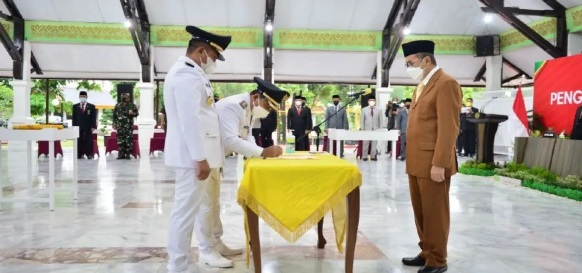 Gubernur Riau Lantik Bupati dan Wabup Pelalawan Terpilih