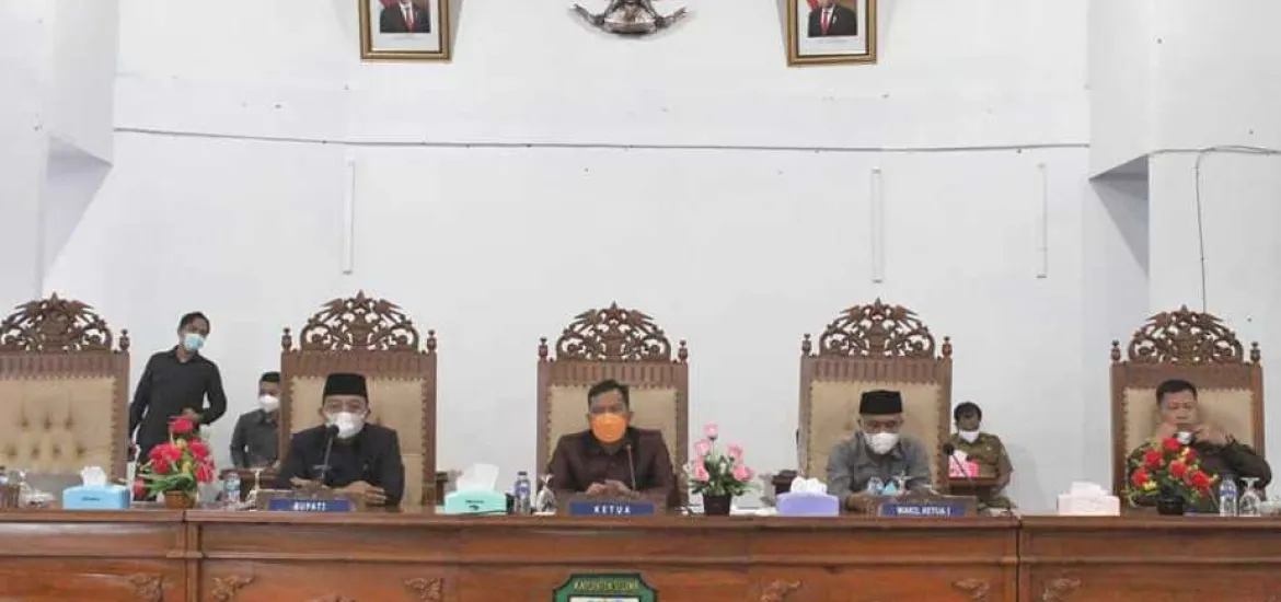 Paripurna DPRD Seluma Pendapat Akhir Fraksi-Fraksi Terhadap Tiga Raperda