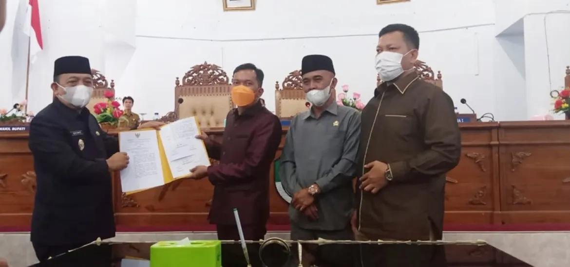 DPRD Seluma Sahkan Perda Pembentukan dan Susunan Perangkat Daerah