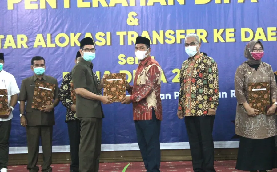 Pemerintah Provinsi Bengkulu Serahkan DIPA dan TKDD Tahun 2021