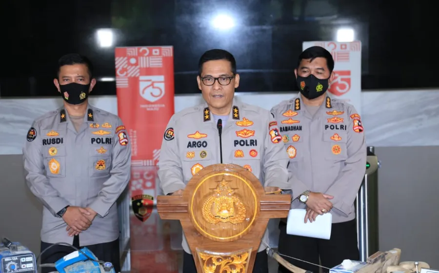 Polri Ungkap Bungker Persembunyian Teroris Upik Lawanga