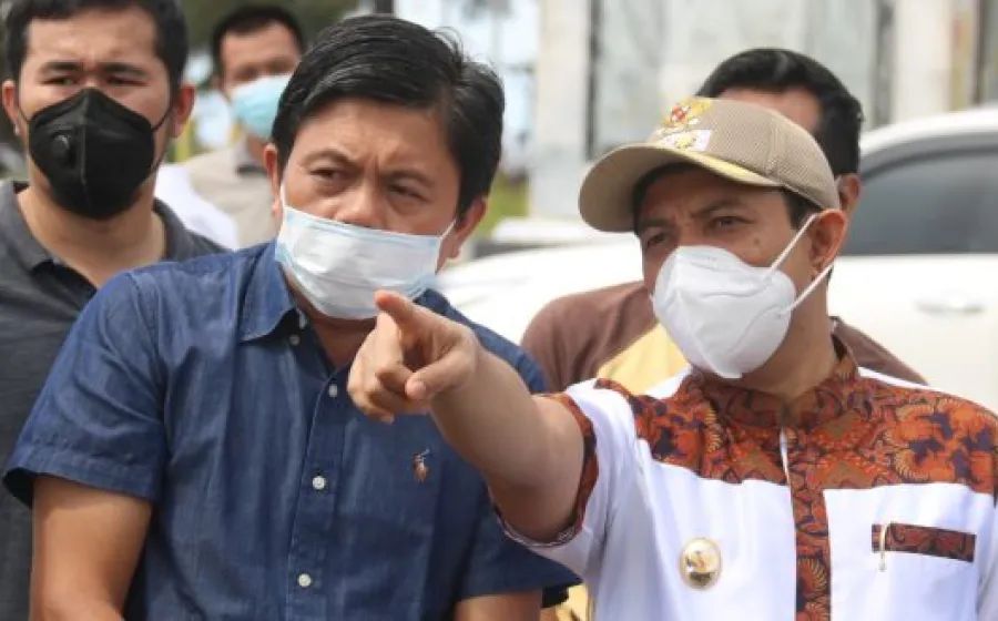 Wakil Walikota Dedy Wahyudi Tinjau Pembangunan Tepi Sungai Kota Tuo di Kelurahan Pasar Bengkulu, Kecamatan Sungai Serut