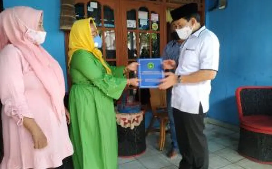 Wakil Walikota Bengkulu Dedy Wahyudi Antar Akta Kematian 3 in 1 ke Rumah Warga yang Meninggal