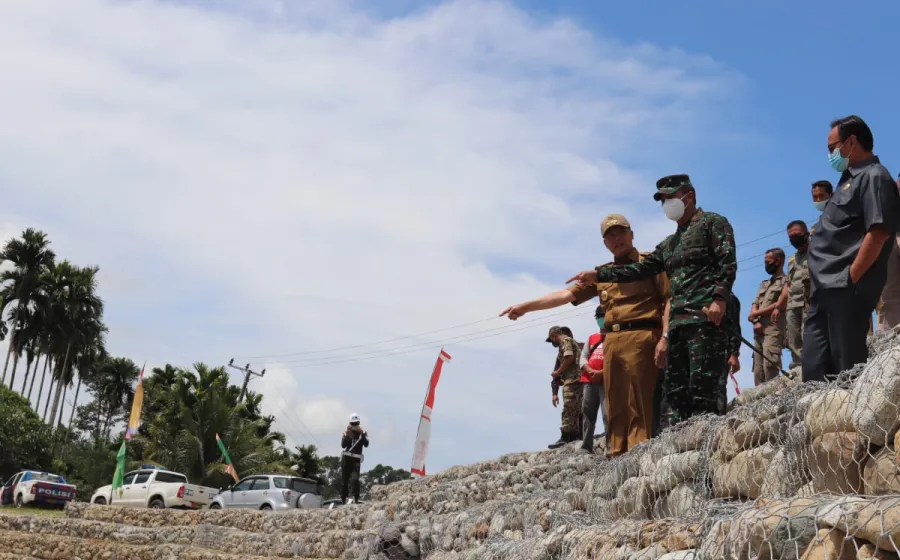 Kolaborasi Pemerintah Provinsi & Korem 041 Gamas, Karya Bakti TNI Garap Infrastruktu