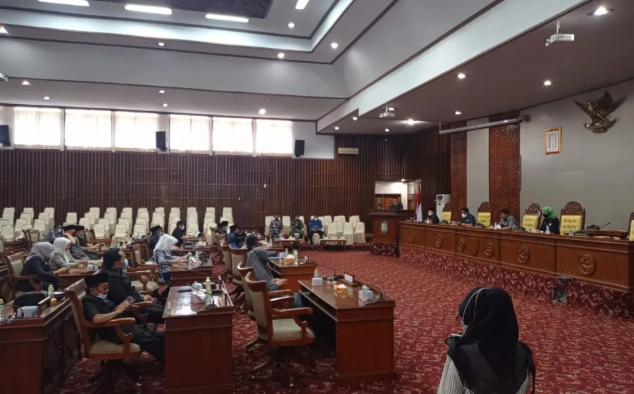 8 Fraksi DPRD Provinsi Bengkulu Setujui Pembahasan Raperda Adaptasi Kebiasaan Baru