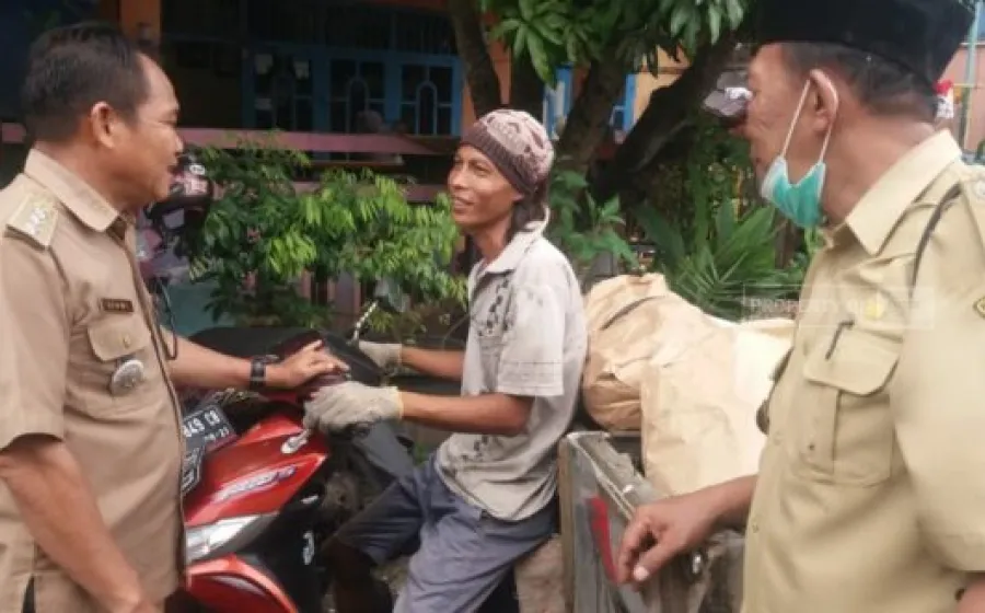 Awasi Pengendalian Sampah, Camat Selebar Lakukan Monitoring Setiap Kelurahan Radi 2 hari yang lalu 