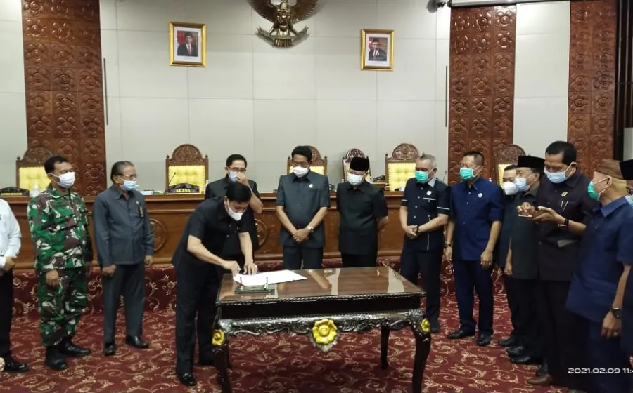 Gelar Rapat Paripurna, DPRD Umumkan Berakhirnya Masa Jabatan Gubernur dan Wakil Gubernur