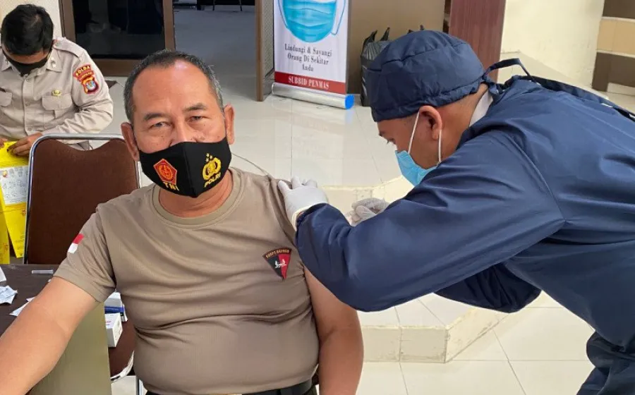 Mukomuko Terima 310 Vial Vaksin untuk TNI-Polri dan Lansia