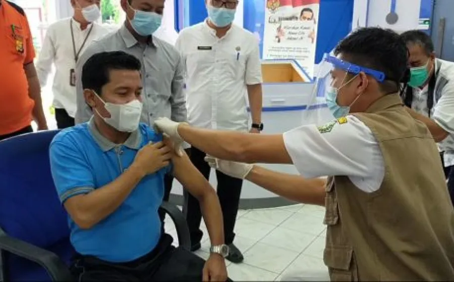 Bupati dan Wakil Bupati Lebong Jalani Vaksinasi Covid-19
