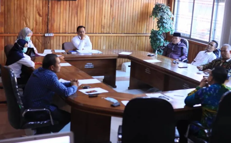 Komisi II DPRD BS Panggil Disperindagkop Terkait Indomaret dan Alfamart