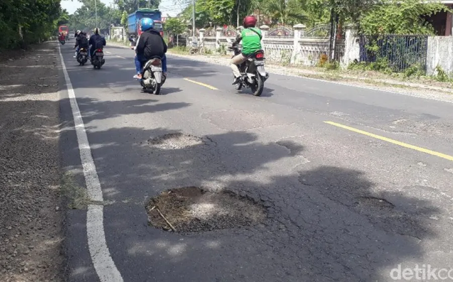 Jalan Berlubang Sudah Ditutup tapi Tambah Licin, Ini Kata Dinas PU Siak