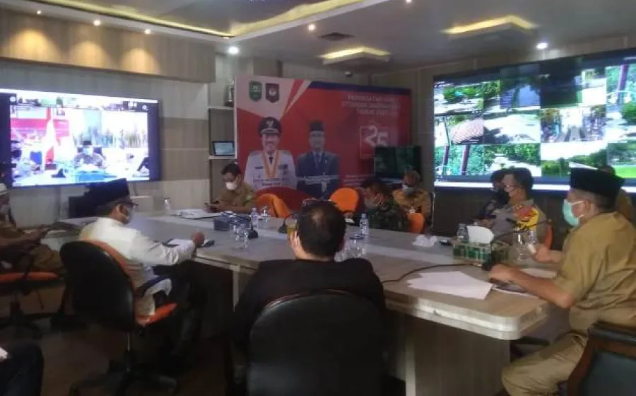 Rapat Virtual dengan Seluruh Camat, Pemkab Siak Targetkan Sukses Vaksinasi Massal Hingga Tingkat Desa
