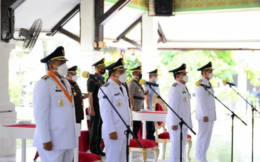 Bupati Alfedri – Wabup Husni Merza Dilantik Gubernur Riau Syamsuar