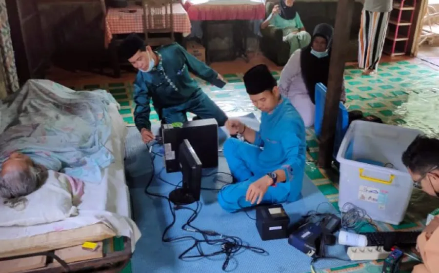 Disdukcapil Siak Rekam dan Cetak e-KTP di Rumah Warga