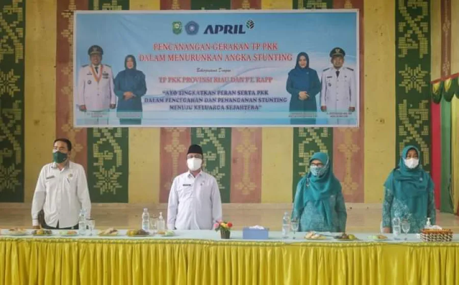 Sekda Arfan Usman Salurkan Bantuan Paket PMT Untuk Balita dan Ibu Hamil di Kandis